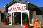 Отель Hotel Restaurant Les Genets Отель Hotel Restaurant Les Genets