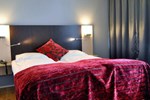 Отель Quality Airport Hotel Vaernes Отель Quality Airport Hotel Vaernes
