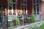 Мини-отель Whatever Art B&B Мини-отель Whatever Art B&B