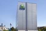 Отель Holiday Inn Express Geneva Airport Отель Holiday Inn Express Geneva Airport