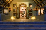 Отель Khaya Ndlovu Manor House Отель Khaya Ndlovu Manor House