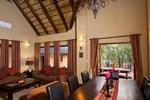 Отель Warthog Rest Private Lodge Отель Warthog Rest Private Lodge