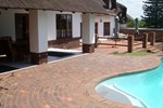 Гостевой дом Oaktree Lodge Guest House Гостевой дом Oaktree Lodge Guest House
