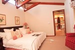 Отель The Fernery Lodge & Chalets Отель The Fernery Lodge & Chalets
