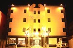 Апартаменты Rest Night Hotel Suites - AL Ta`awon-Hussin bin Ali Апартаменты Rest Night Hotel Suites - AL Ta`awon-Hussin bin Ali