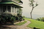 Отель Hatale Tea Estate Bungalow Отель Hatale Tea Estate Bungalow
