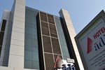 Отель Hotel Adi Отель Hotel Adi