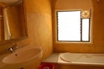 Отель Royal Phoenix Inn Отель Royal Phoenix Inn