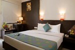 Мини-отель First Transit Hotel Мини-отель First Transit Hotel