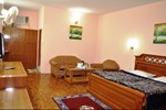 Отель Hotel Sandhya Palace Отель Hotel Sandhya Palace