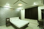 Отель Hotel Sanket Inn Отель Hotel Sanket Inn