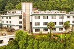 Отель Hotel Basera Отель Hotel Basera