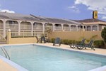 Отель Super 8 Motel Отель Super 8 Motel
