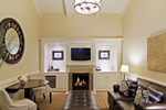Отель Carriage House Inn Отель Carriage House Inn