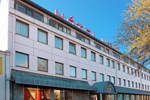 Отель Hotel Holt Отель Hotel Holt