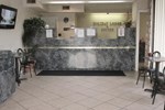 Отель Holiday Lodge and Suites - Fort Walton Beach Отель Holiday Lodge and Suites - Fort Walton Beach