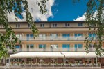 Отель Hotel Macola Отель Hotel Macola