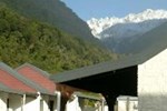 Отель Alpine Glacier Motel Отель Alpine Glacier Motel