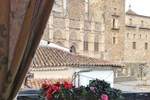 Гостевой дом Hostal Meson Cerezo 2 Гостевой дом Hostal Meson Cerezo 2