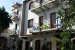 Отель Hotel Villa Margarit Отель Hotel Villa Margarit