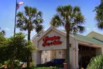 Отель Hampton Inn and Suites IOP Отель Hampton Inn and Suites IOP