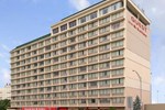 Отель Ramada Cincinnati Downtown/Union Terminal Отель Ramada Cincinnati Downtown/Union Terminal