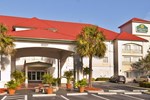 Отель La Quinta Inn & Suites Fort Myers Airport Отель La Quinta Inn & Suites Fort Myers Airport