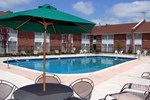 Отель Clarion Inn & Suites East Windsor Отель Clarion Inn & Suites East Windsor