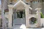 Отель Julian Forest Suites Отель Julian Forest Suites