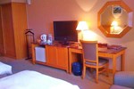 Отель Chuto Plaza Hotel Отель Chuto Plaza Hotel