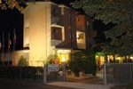 Отель Hotel Tilly Отель Hotel Tilly