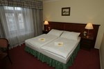 Отель Hotel Lunik Отель Hotel Lunik