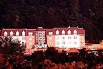 Отель Roslyn Claremont Hotel Отель Roslyn Claremont Hotel