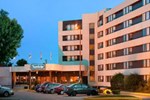 Отель Travelodge Toronto East Отель Travelodge Toronto East