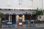 Отель Hôtel Restaurant Le Central Отель Hôtel Restaurant Le Central