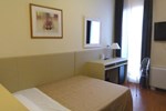 Отель Hotel Centrale Byron Отель Hotel Centrale Byron