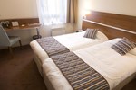 Отель Kyriad Linas Montlhéry Отель Kyriad Linas Montlhéry