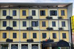 Отель Hotel Ristorante Tre Leoni Отель Hotel Ristorante Tre Leoni