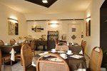 Отель Hotel Montebello Отель Hotel Montebello