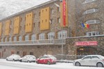 Отель Hotel Les Terres Отель Hotel Les Terres