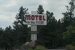 Отель Motel In The Pines Отель Motel In The Pines