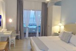 Апартаменты Seafront Studios and Apartments Апартаменты Seafront Studios and Apartments