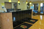 Отель Super 8 Motel O'Hare Elk Grove Отель Super 8 Motel O'Hare Elk Grove