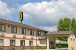 Отель Super 8 Motel - Newton Отель Super 8 Motel - Newton