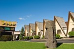 Отель Tiki Resort Отель Tiki Resort