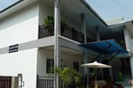 Гостевой дом Grandma Kaew House Гостевой дом Grandma Kaew House