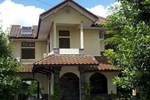 Гостевой дом Cempaka Homestay Yogyakarta Гостевой дом Cempaka Homestay Yogyakarta