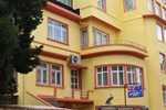 Отель Yellow Rose Pension Отель Yellow Rose Pension