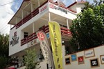 Хостел Danube Surf House and Academy Хостел Danube Surf House and Academy