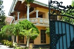 Отель Amandhi Holiday Home Отель Amandhi Holiday Home